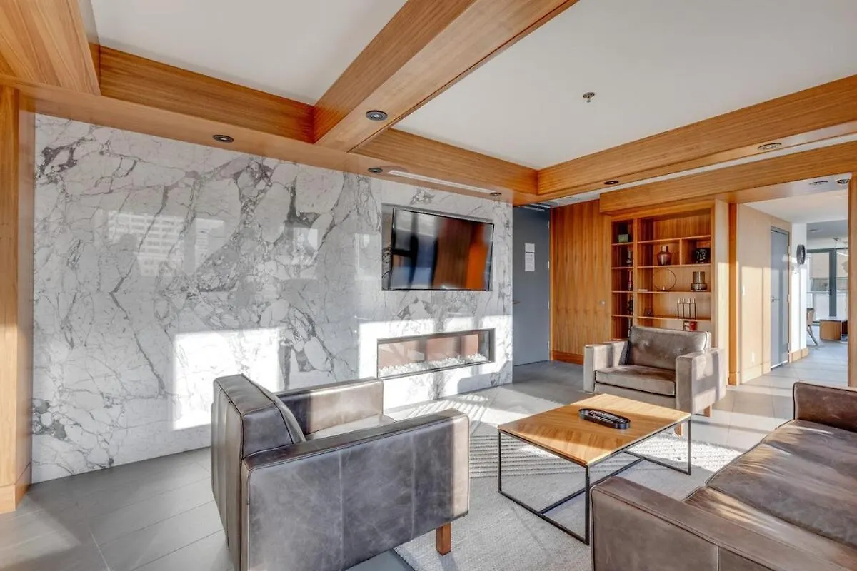 Micronest - Modern Overlooking Downtown Parking Calgary Kanada